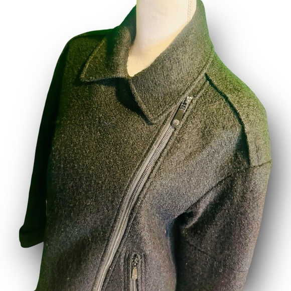 Vince Camuto Black Wool-Blend Moto Style Asymmetric Zip-Up Coat Size Medium - Picture 16 of 16